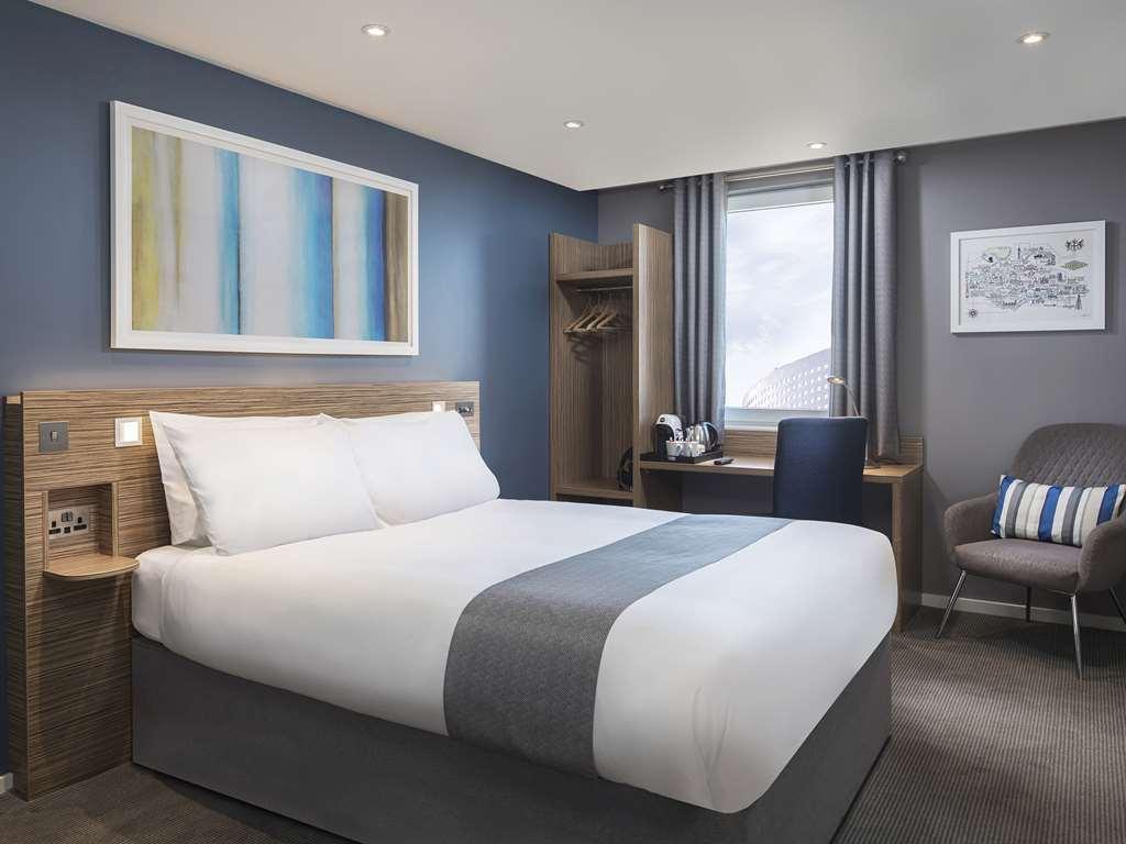 Travelodge London Ealing Værelse billede