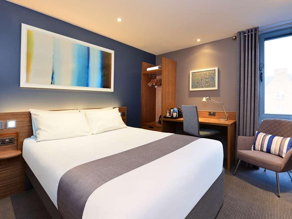 Travelodge London Ealing Værelse billede