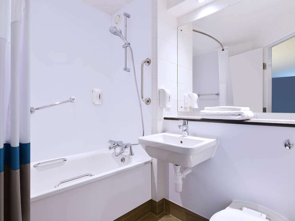 Travelodge London Ealing Værelse billede